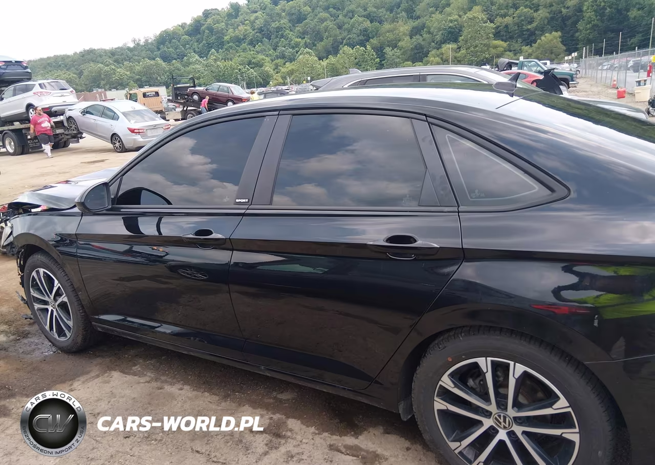 2025 Volkswagen Jetta 1.5T Sport VIN:3VWBX7BU6SM110934 - 15