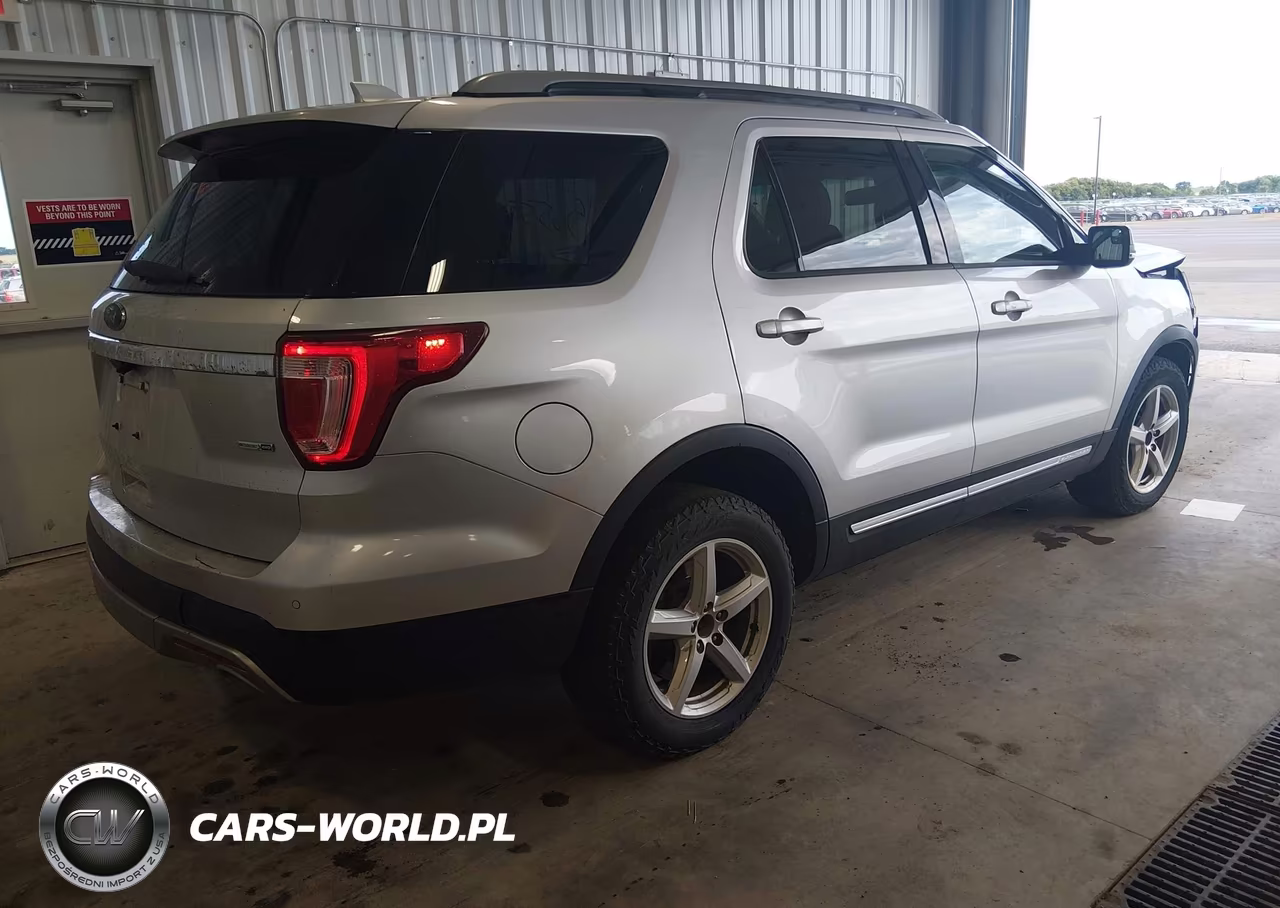 2016 Ford Explorer Xlt VIN:1FM5K8D88GGD34904 - 4