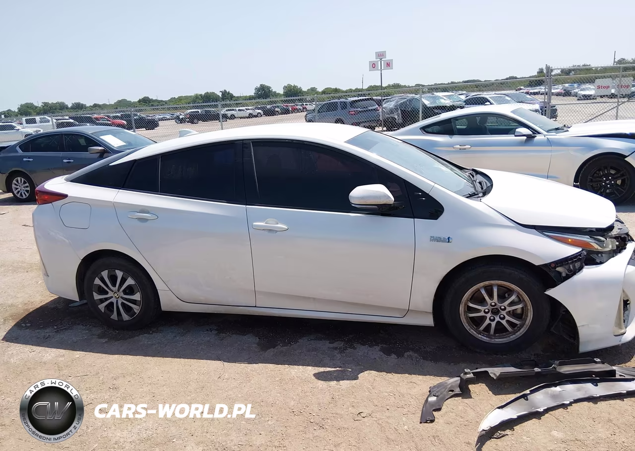 2020 Toyota Prius Prime Xle VIN:JTDKARFPXL3126206 - 12
