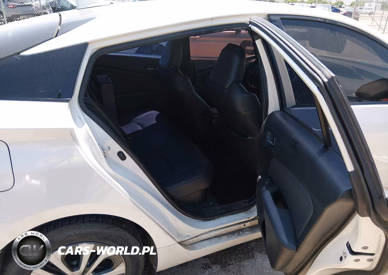 2020 Toyota Prius Prime Xle VIN:JTDKARFPXL3126206 - 8