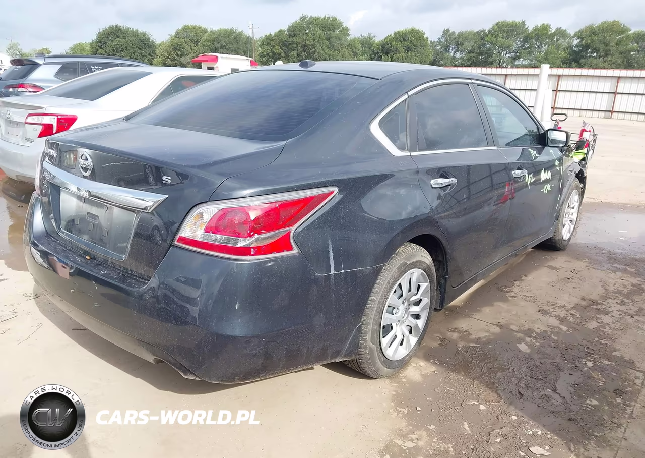 2015 Nissan Altima 2.5 S VIN:1N4AL3AP6FN893687 - 4