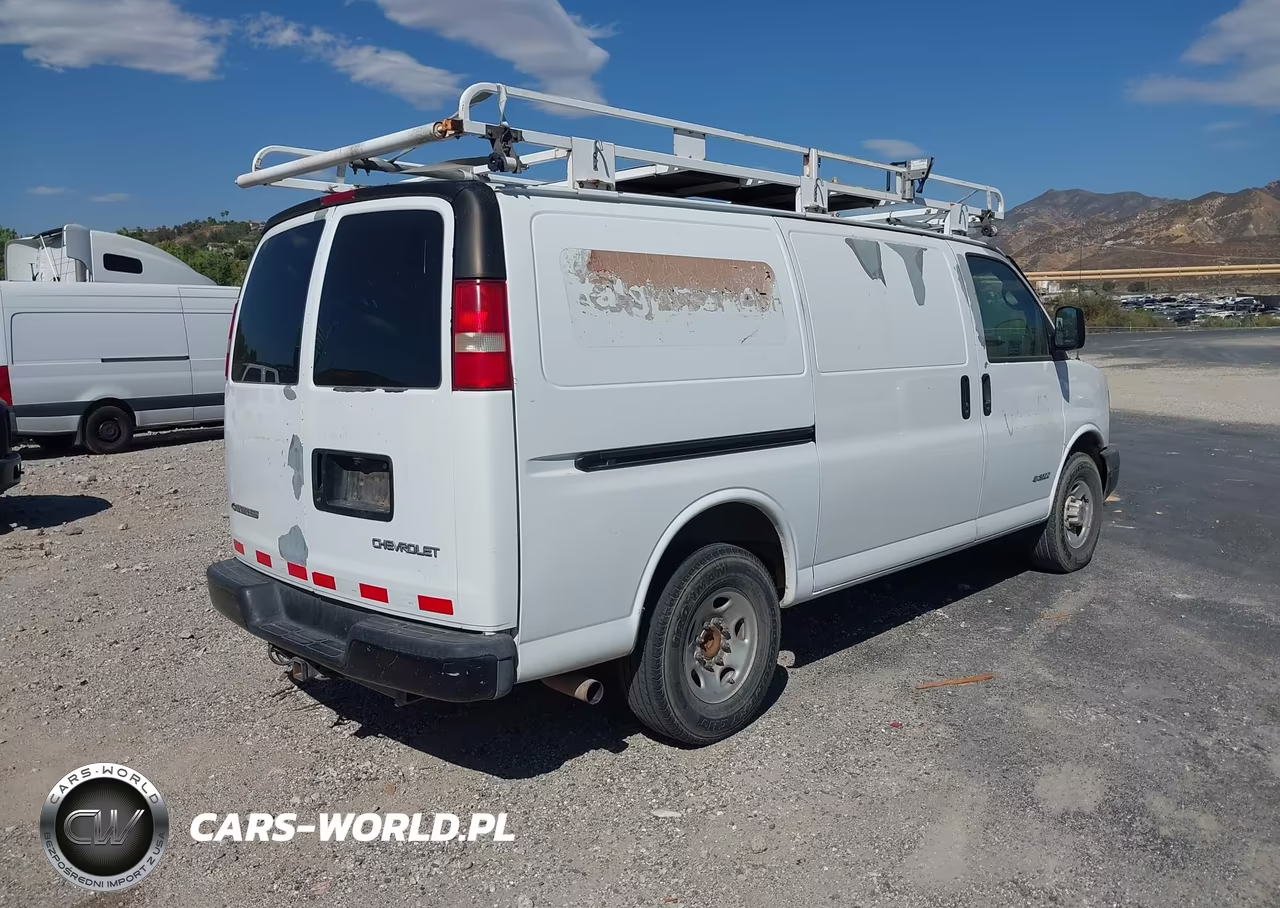 2005 Chevrolet Express VIN:1GCGG25V651126049 - 4
