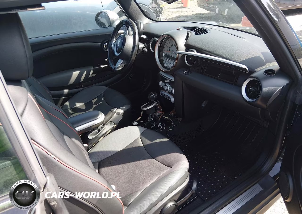 2010 Mini Cooper VIN:WMWMR3C57ATU97075 - 5