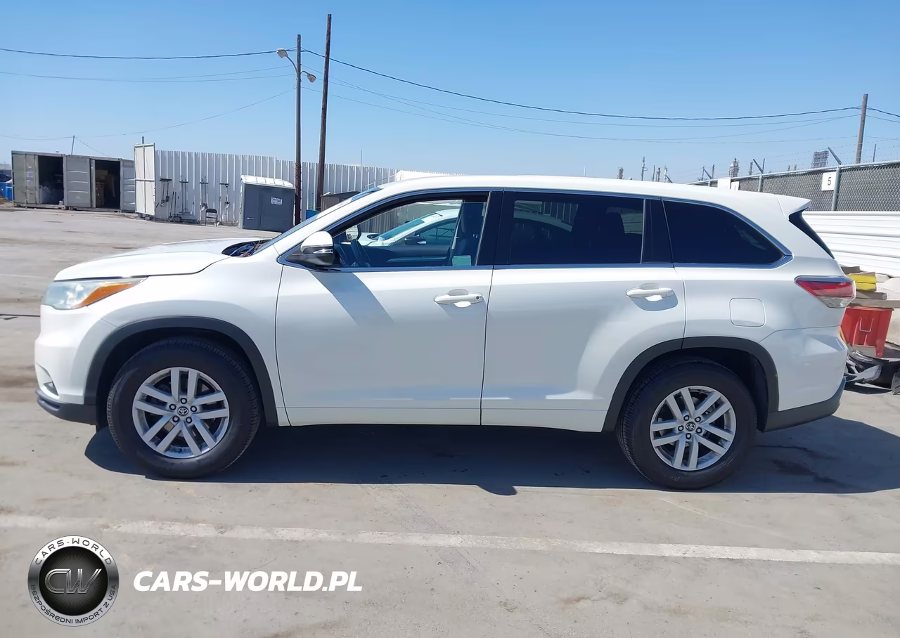 2016 Toyota Highlander Le VIN:5TDZARFH8GS021756 - 14