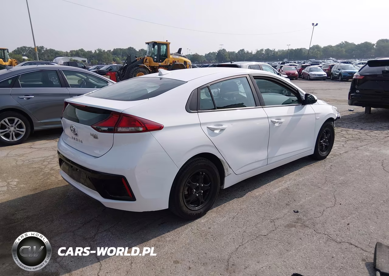 2017 Hyundai Ioniq Hybrid Blue VIN:KMHC65LC3HU023304 - 4