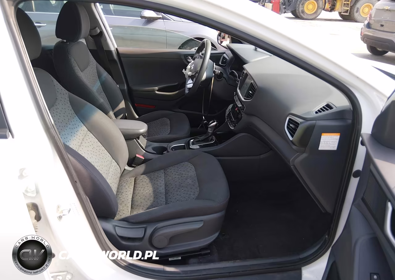 2017 Hyundai Ioniq Hybrid Blue VIN:KMHC65LC3HU023304 - 5