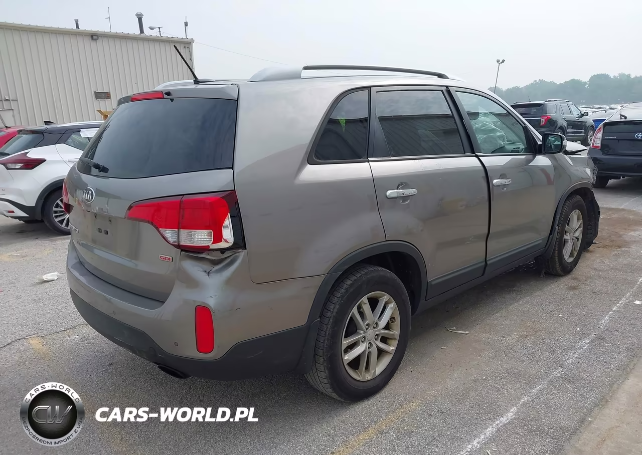 2014 Kia Sorento Lx VIN:5XYKT3A69EG508814 - 4