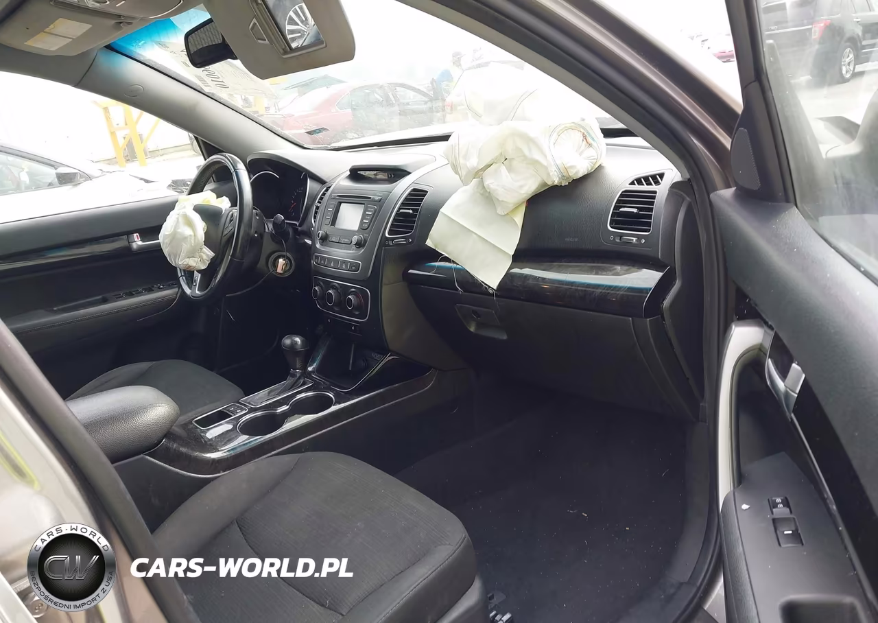 2014 Kia Sorento Lx VIN:5XYKT3A69EG508814 - 5