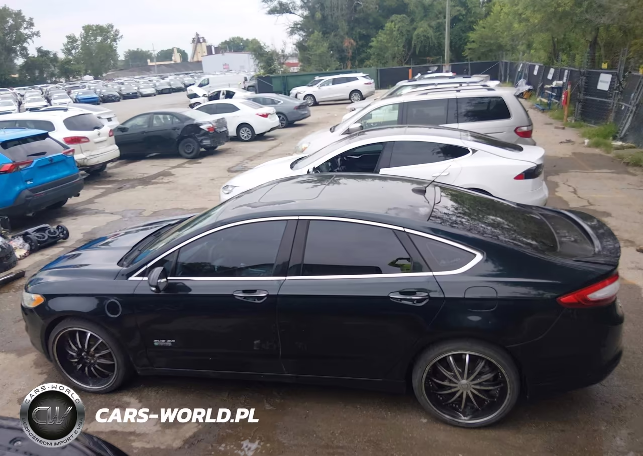 2014 Ford Fusion Energi Titanium VIN:3FA6P0SU3ER162871 - 14