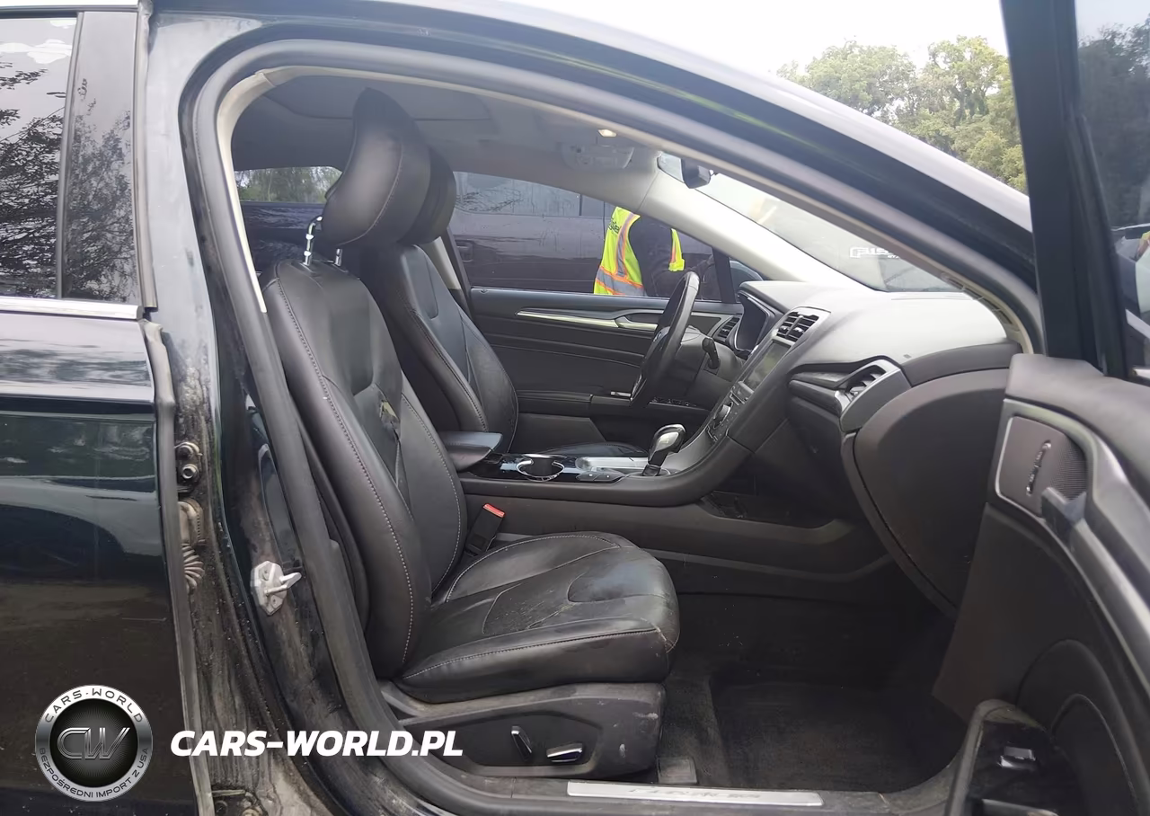 2014 Ford Fusion Energi Titanium VIN:3FA6P0SU3ER162871 - 5