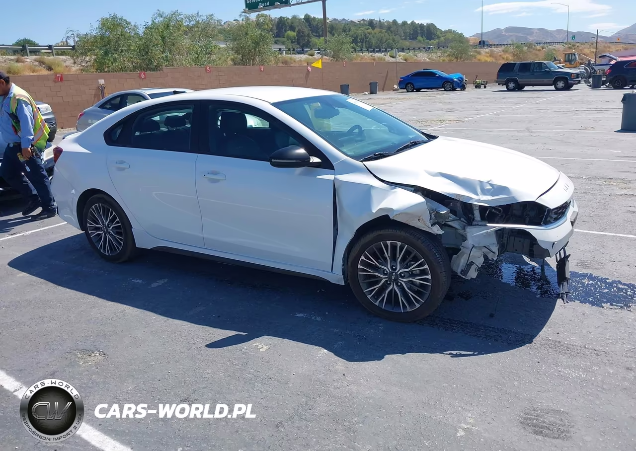 2023 Kia Forte Gt-Line VIN:3KPF54AD5PE574485 - 13