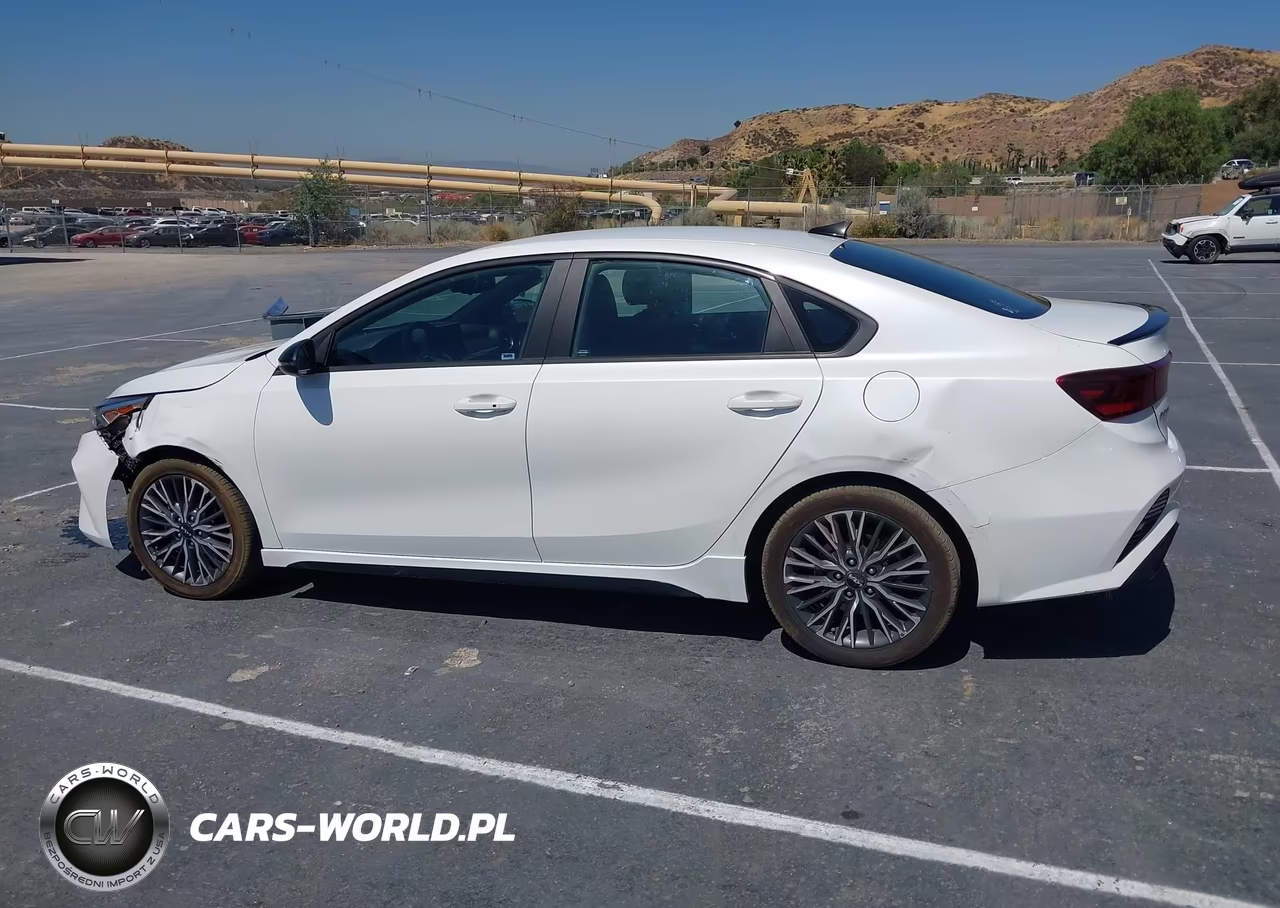 2023 Kia Forte Gt-Line VIN:3KPF54AD5PE574485 - 14