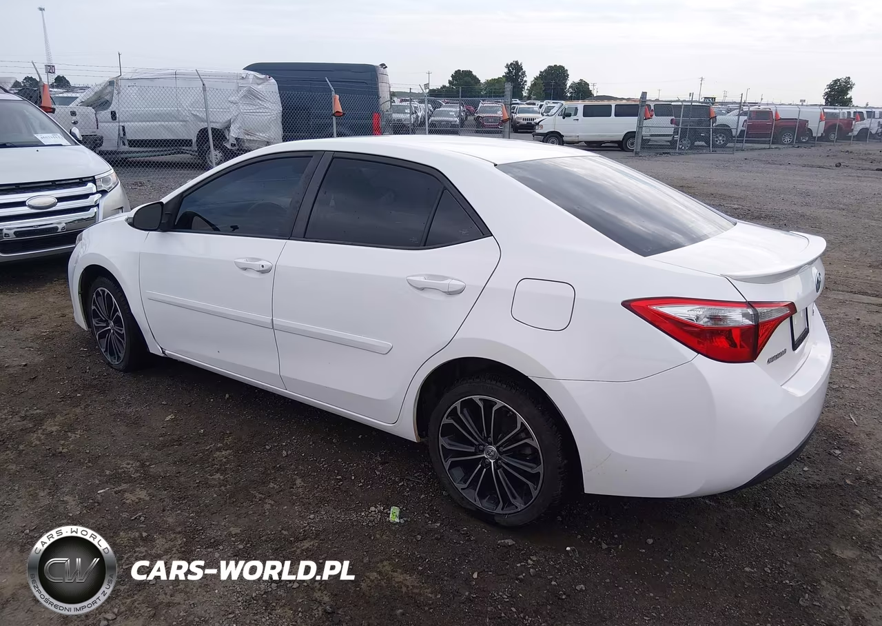 2015 Toyota Corolla S Plus VIN:5YFBURHE5FP350854 - 3