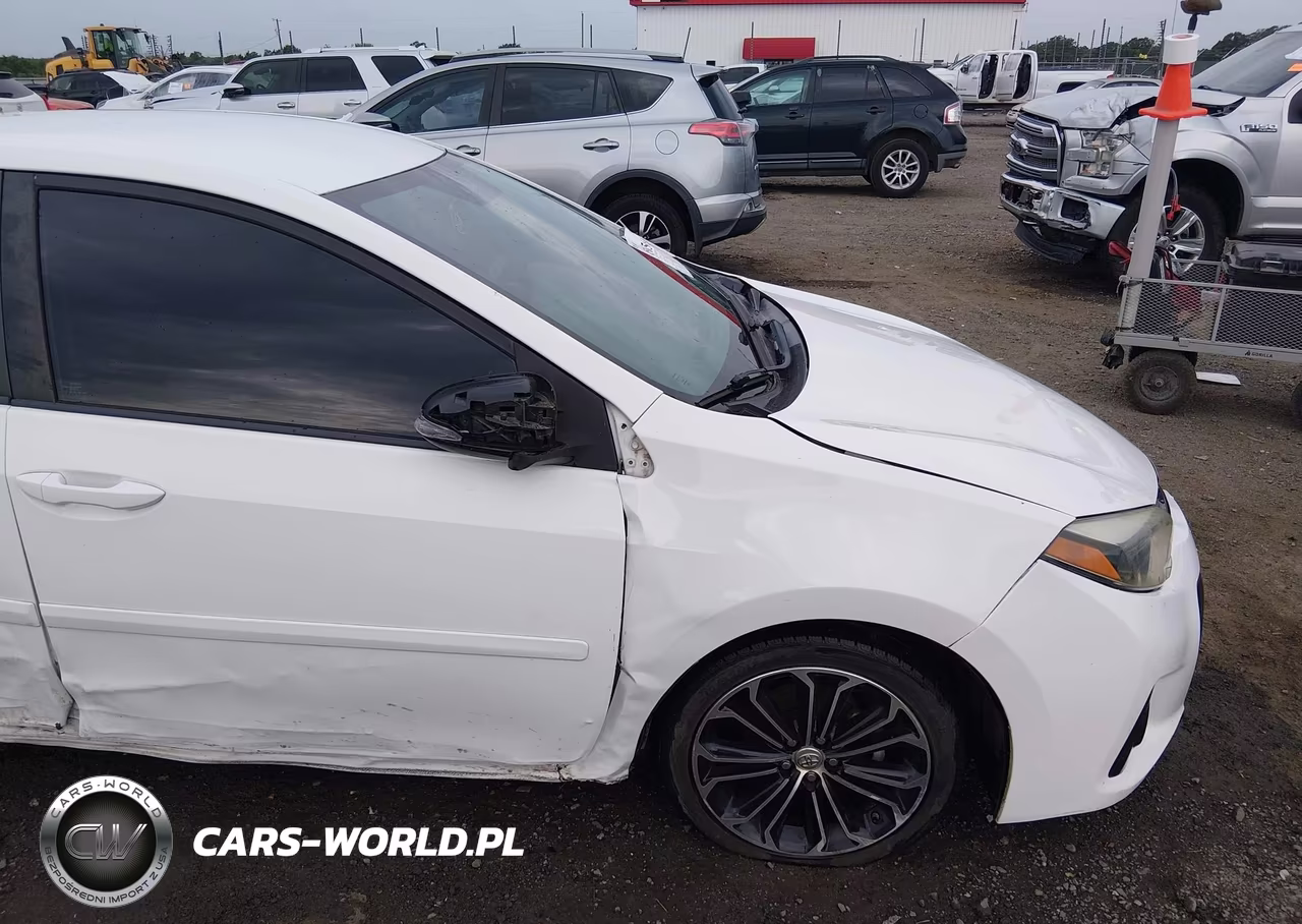 2015 Toyota Corolla S Plus VIN:5YFBURHE5FP350854 - 6