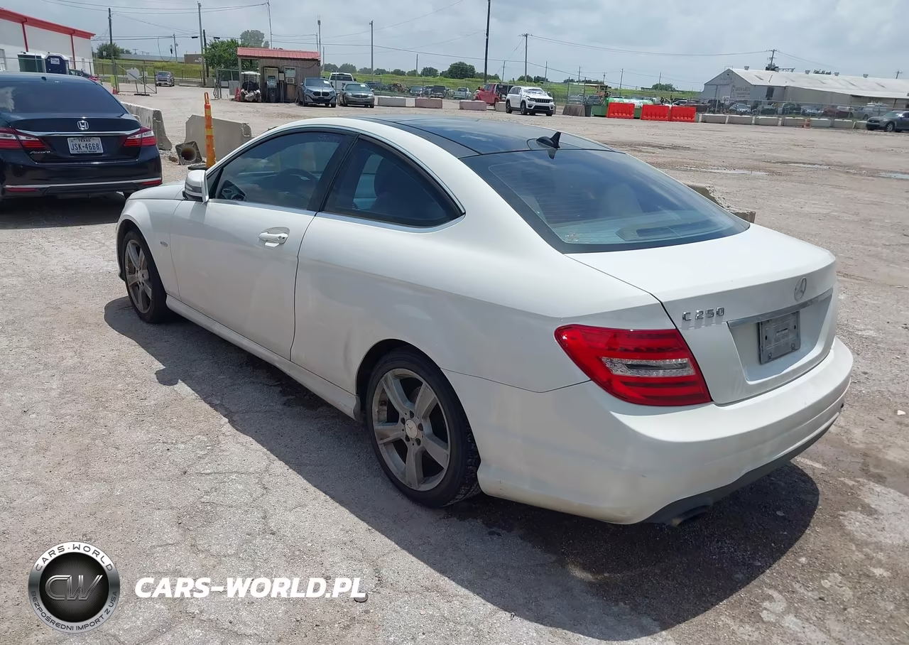 2012 Mercedes-Benz C 250 VIN:WDDGJ4HB1CF752757 - 3