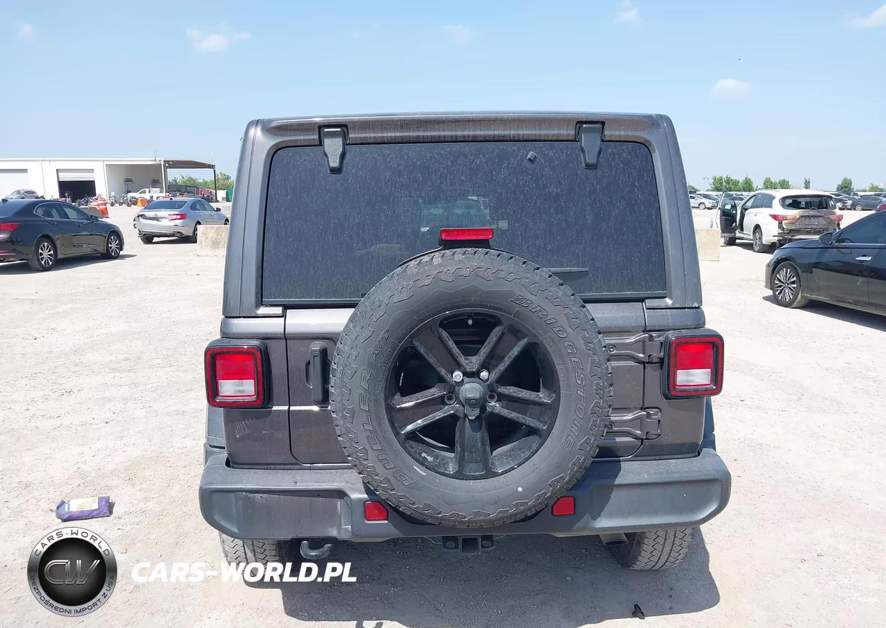 2021 Jeep Wrangler Unlimited Sahara Altitude 4X4 VIN:1C4HJXEN8MW610132 - 17