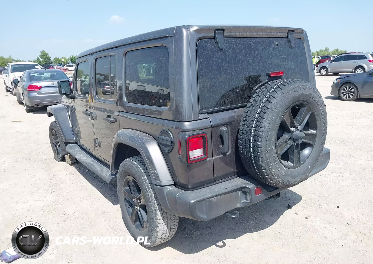 2021 Jeep Wrangler Unlimited Sahara Altitude 4X4 VIN:1C4HJXEN8MW610132 - 3