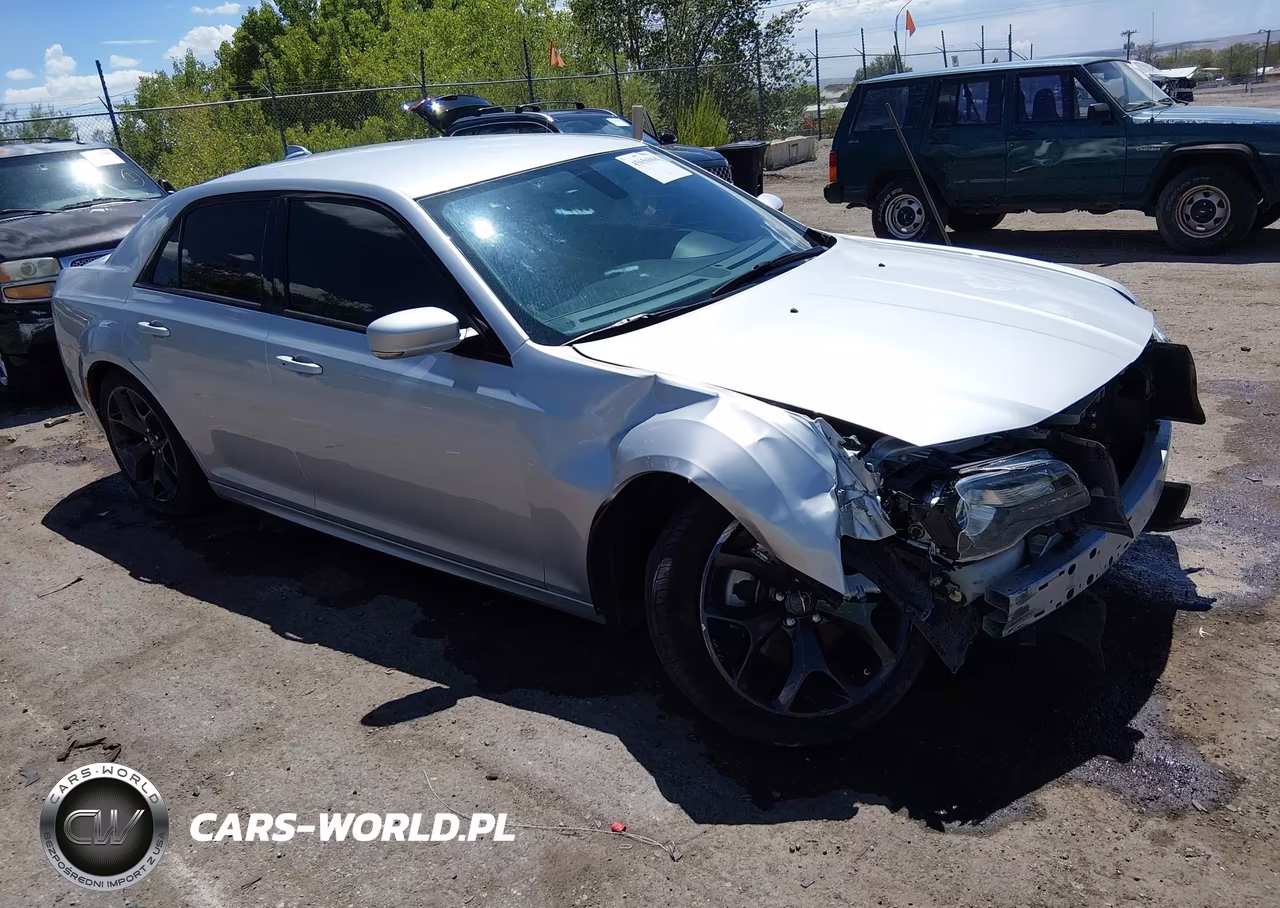 2023 Chrysler 300 Touring L – zdjęcie 1 z 16
