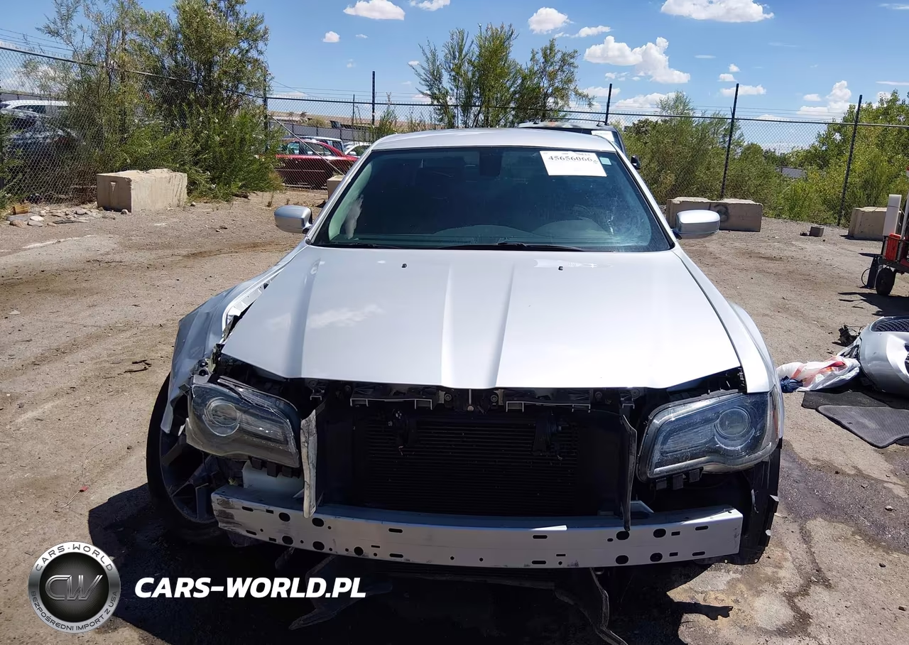 2023 Chrysler 300 Touring L VIN:2C3CCADG3PH580968 - 12