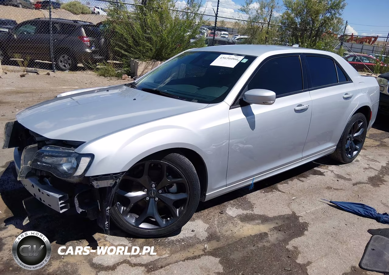 2023 Chrysler 300 Touring L VIN:2C3CCADG3PH580968 - 2
