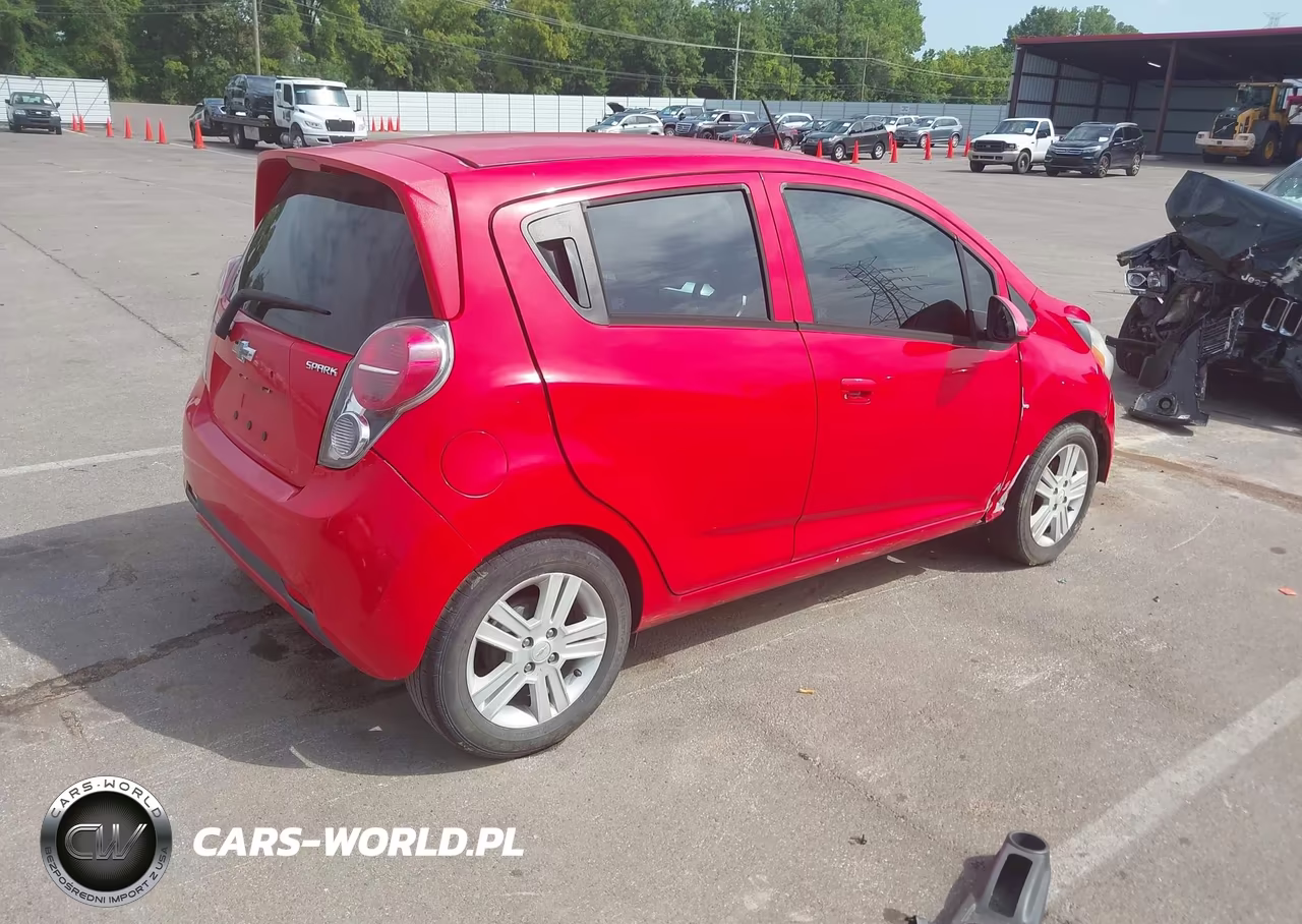 2015 Chevrolet Spark Ls Cvt VIN:KL8CB6S99FC766220 - 4