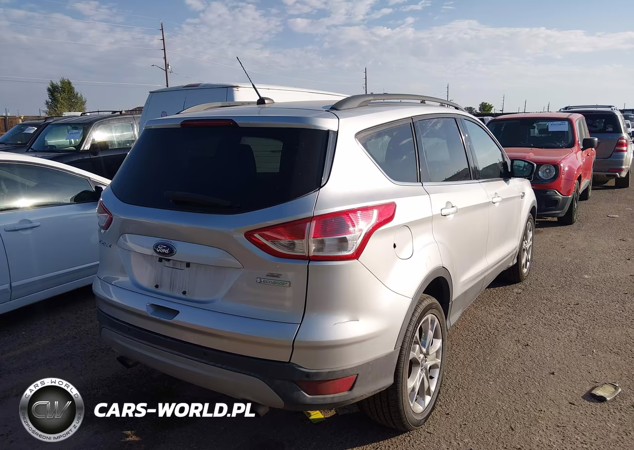 2015 Ford Escape Se VIN:1FMCU0G92FUB96901 - 4