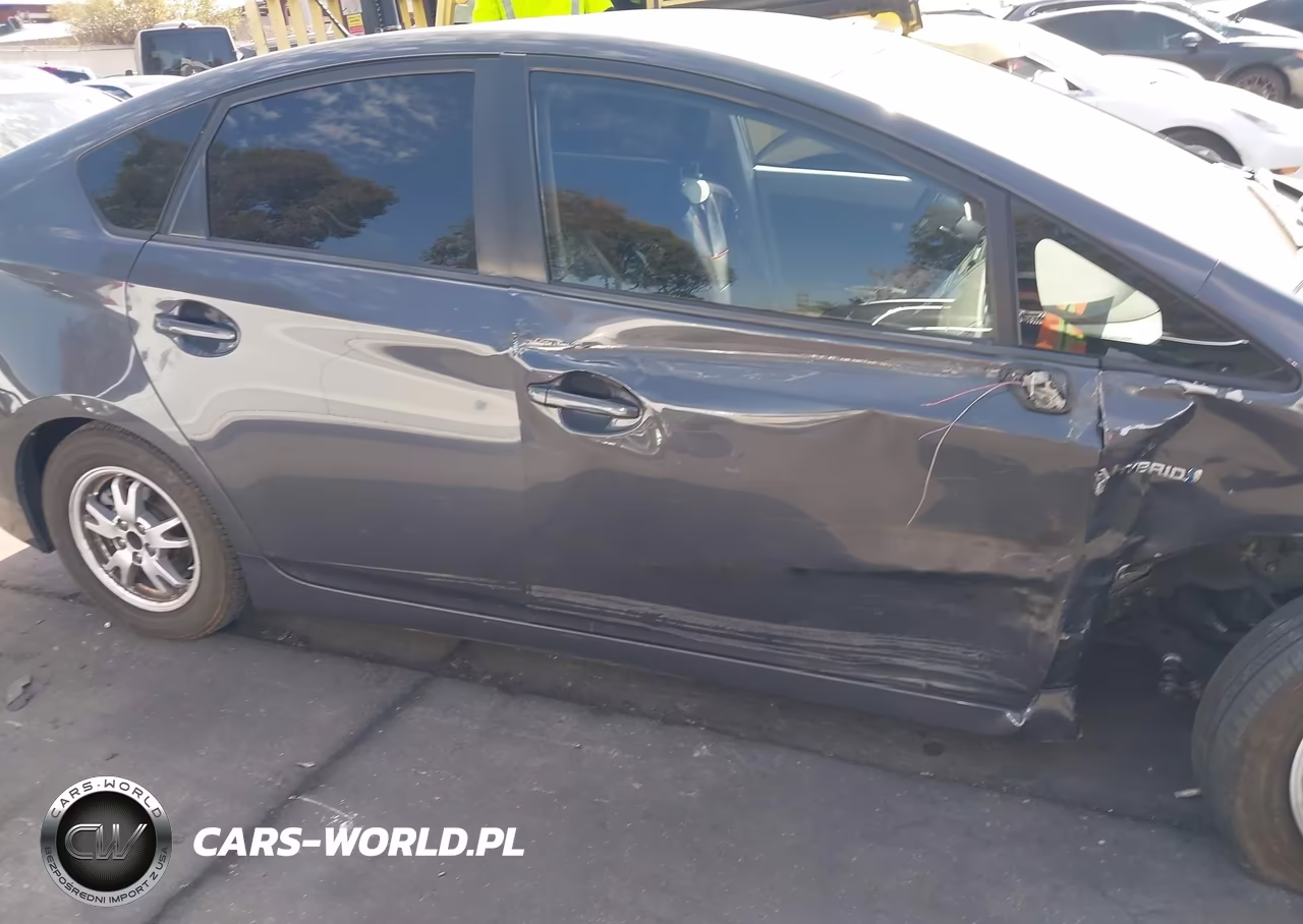 2011 Toyota Prius Two VIN:JTDKN3DU2B5355878 - 13