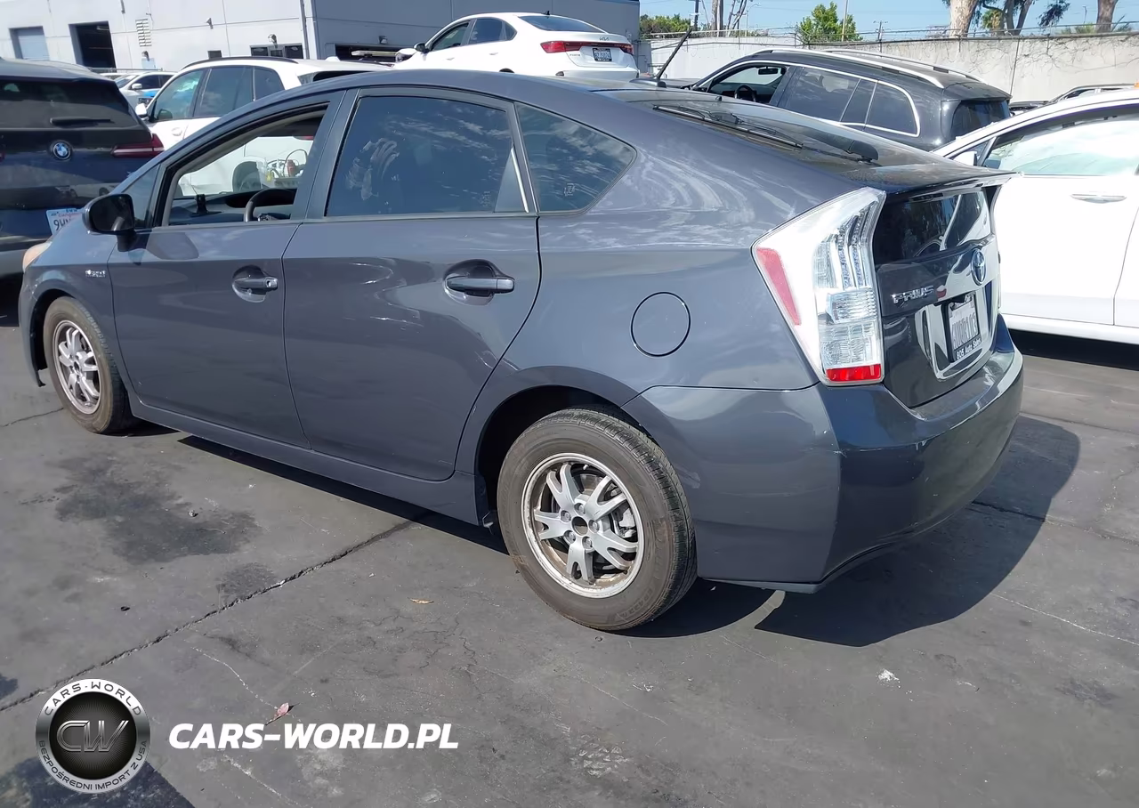 2011 Toyota Prius Two VIN:JTDKN3DU2B5355878 - 3