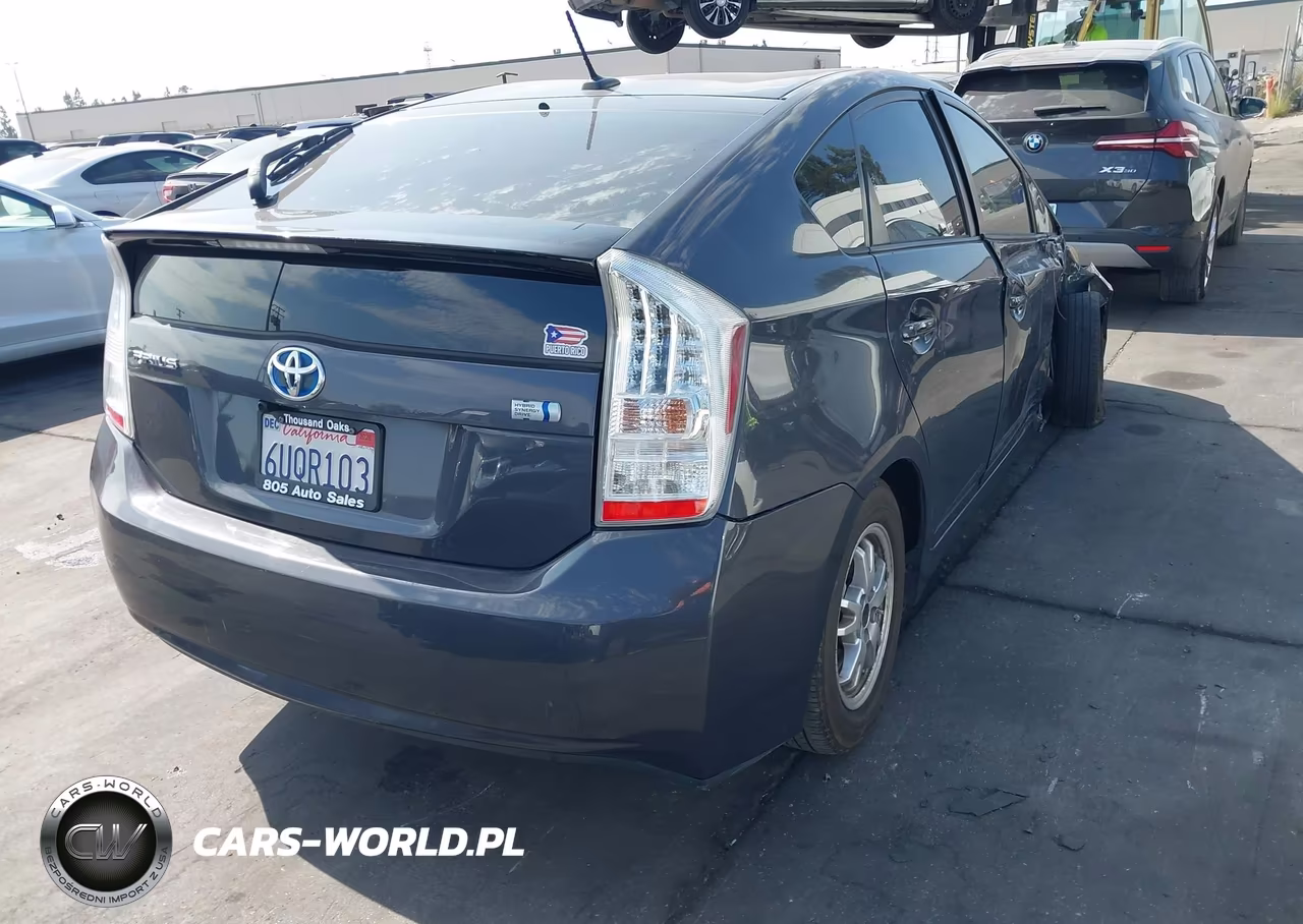 2011 Toyota Prius Two VIN:JTDKN3DU2B5355878 - 4