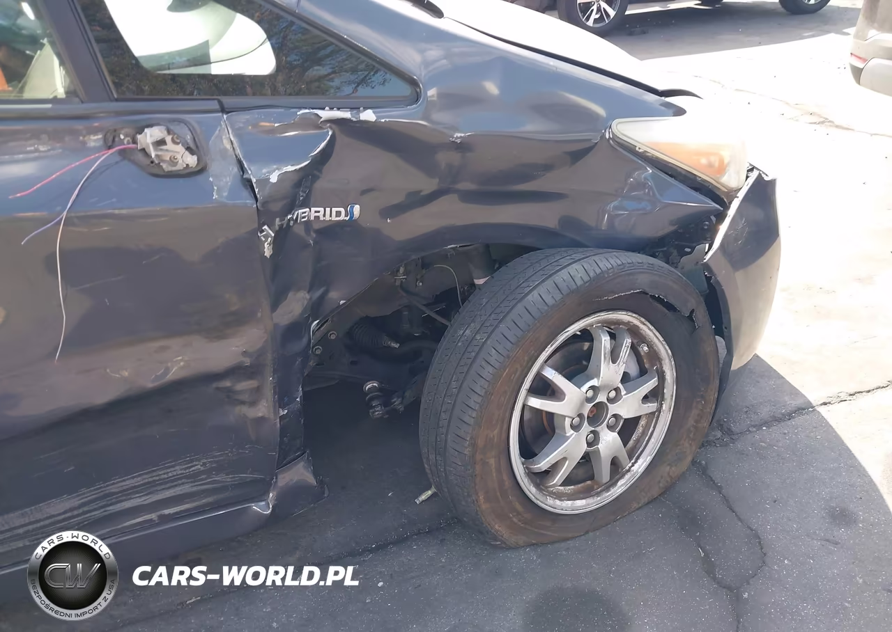 2011 Toyota Prius Two VIN:JTDKN3DU2B5355878 - 6