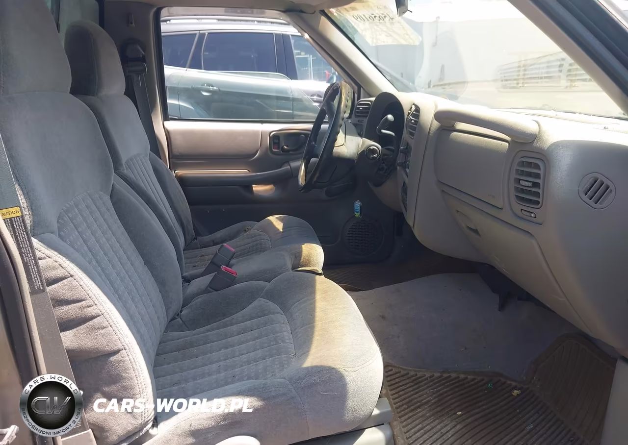 1998 Isuzu Hombre S VIN:1GGCS1442W8651665 - 5