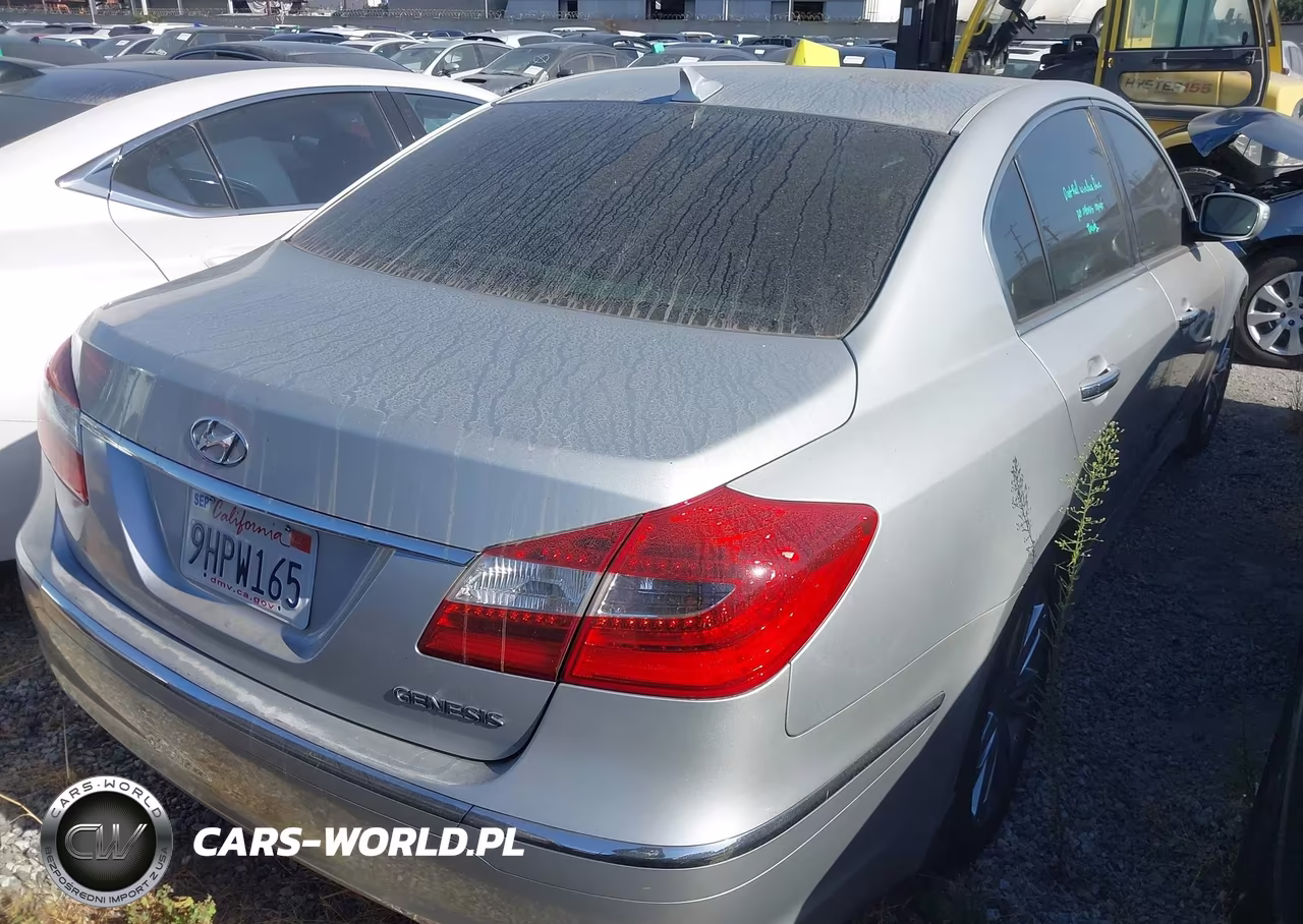 2012 Hyundai Genesis 3.8 VIN:KMHGC4DD7CU202093 - 4