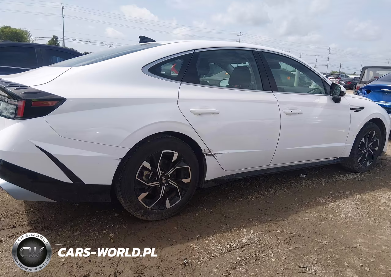 2025 Hyundai Sonata Sel VIN:KMHL64JA9SA470921 - 13