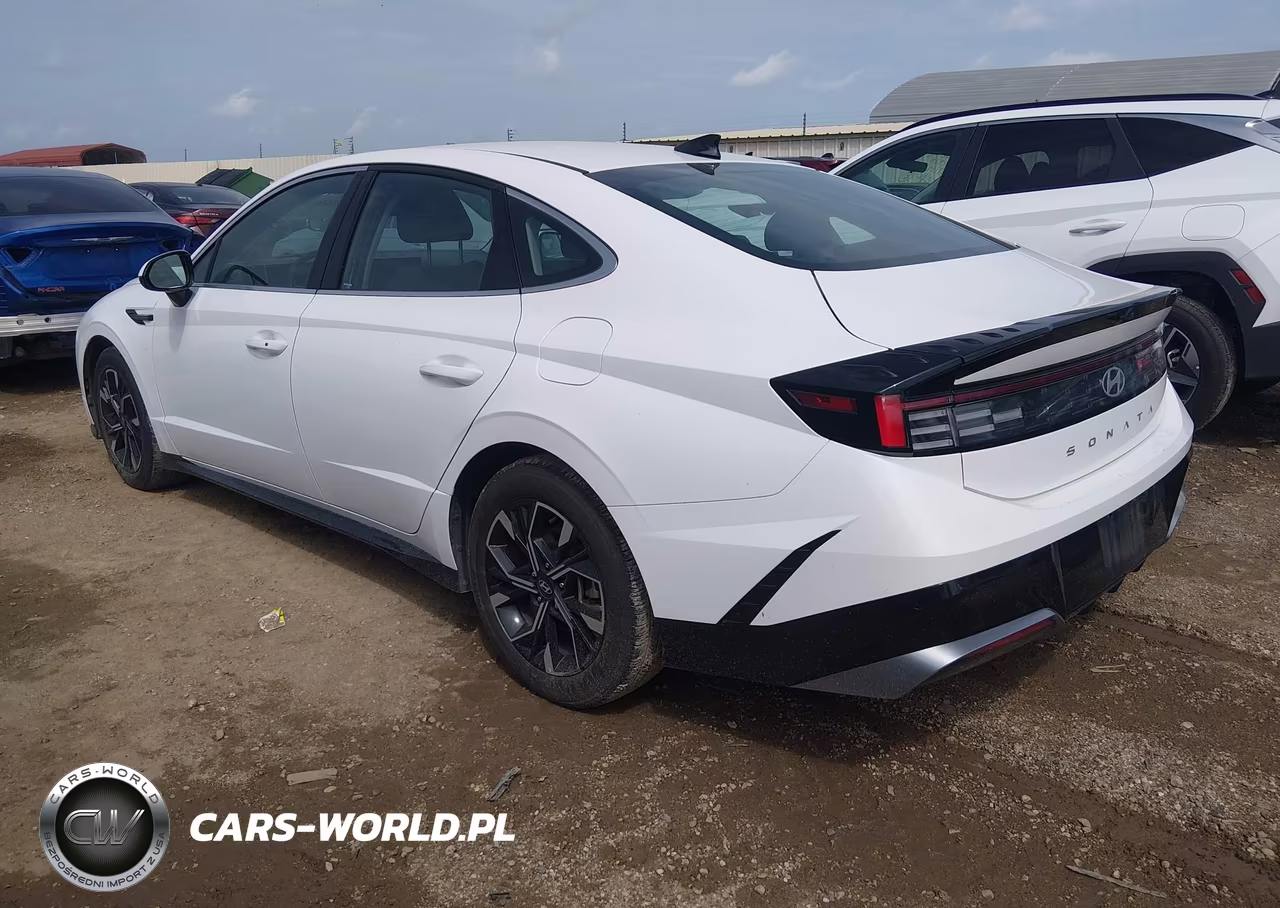 2025 Hyundai Sonata Sel VIN:KMHL64JA9SA470921 - 3