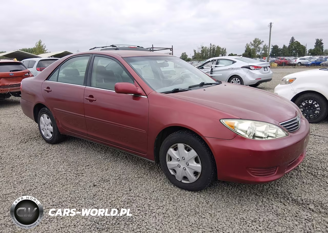 2005 Toyota Camry Le – zdjęcie 1 z 11