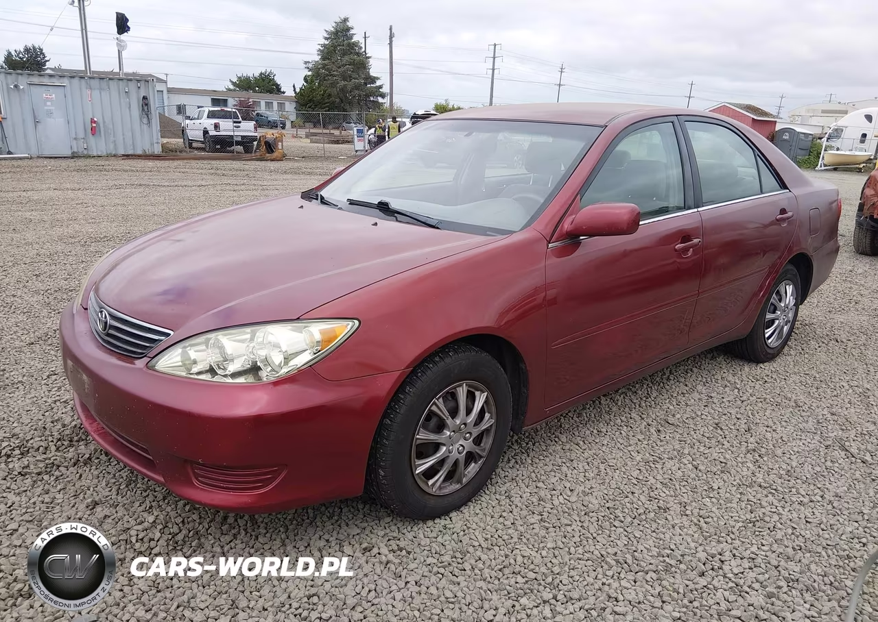 2005 Toyota Camry Le VIN:4T1BE32K95U070683 - 2