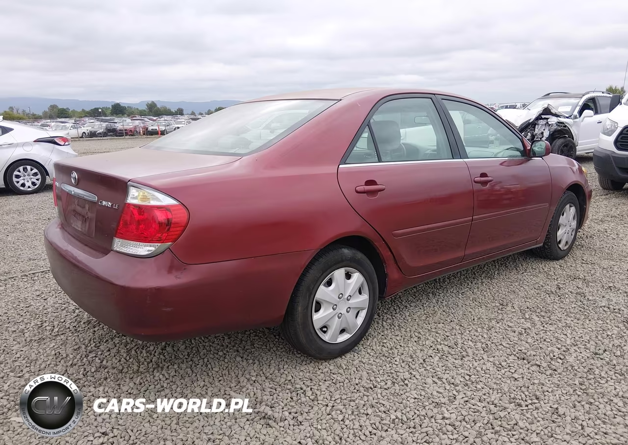 2005 Toyota Camry Le VIN:4T1BE32K95U070683 - 4