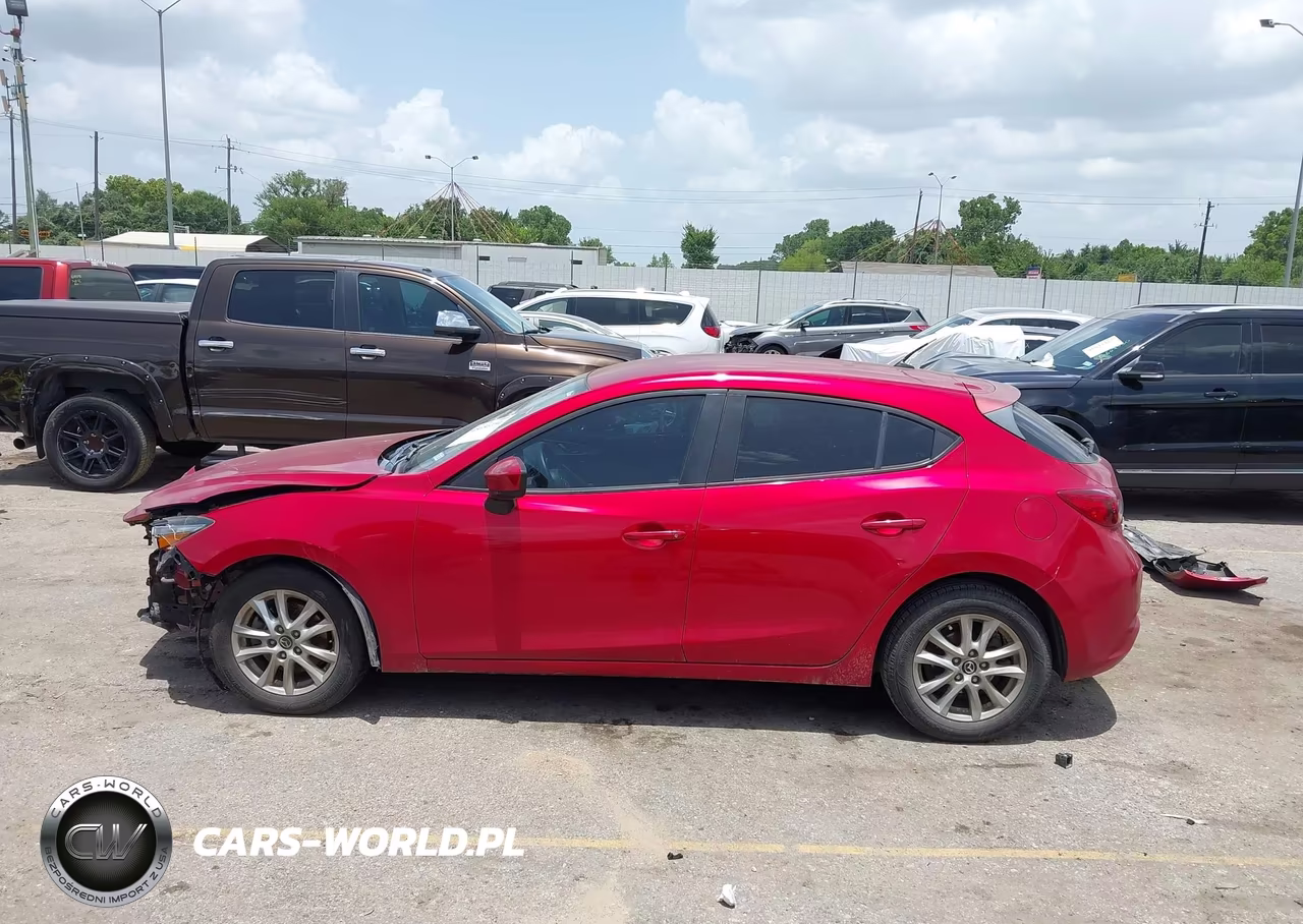 2018 Mazda Mazda3 Sport VIN:3MZBN1K72JM186257 - 13