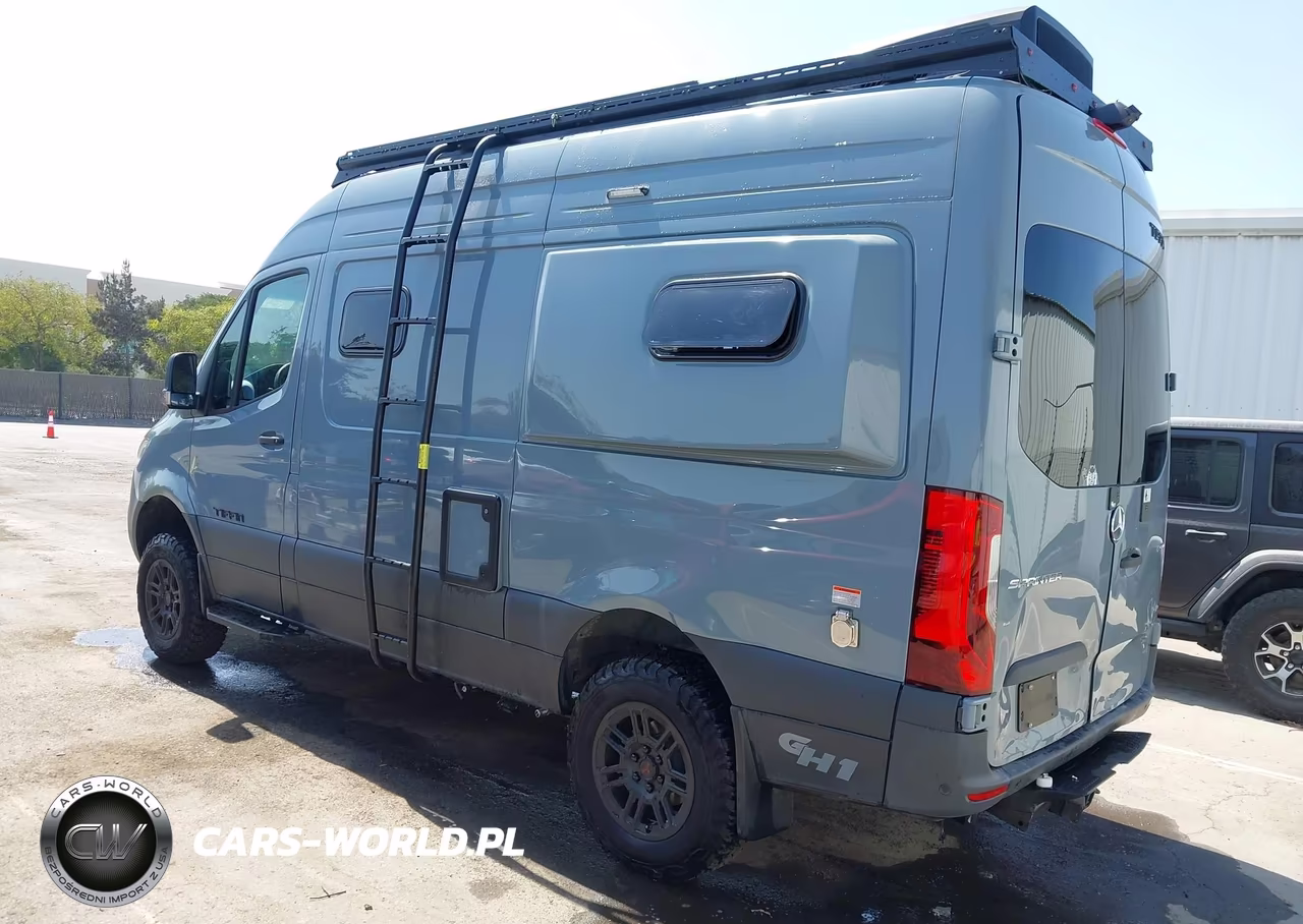 2024 Mercedes Sprinter 2500 VIN:W1W4NBVY4RT193217 - 3