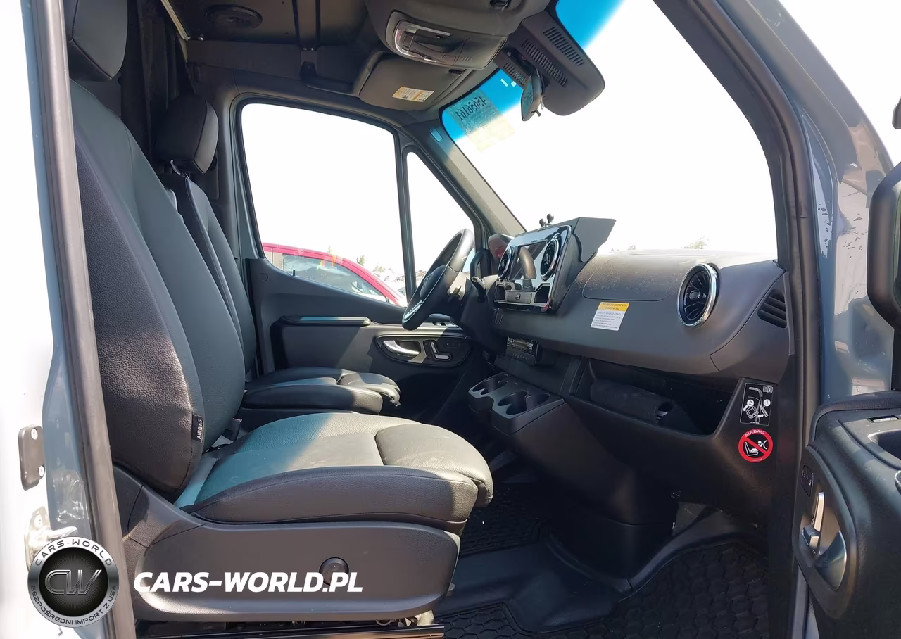 2024 Mercedes Sprinter 2500 VIN:W1W4NBVY4RT193217 - 5
