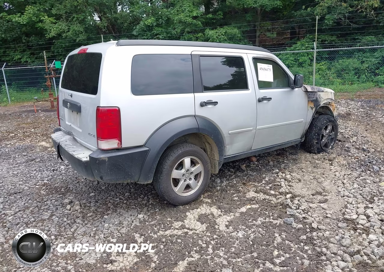 2008 Dodge Nitro Sxt VIN:1D8GU28K18W178823 - 4