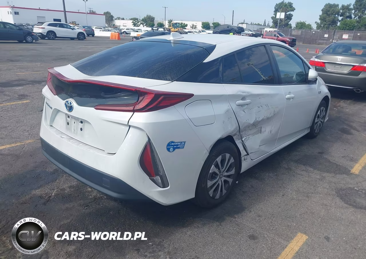 2021 Toyota Prius Prime Le VIN:JTDKAMFPXM3183154 - 4