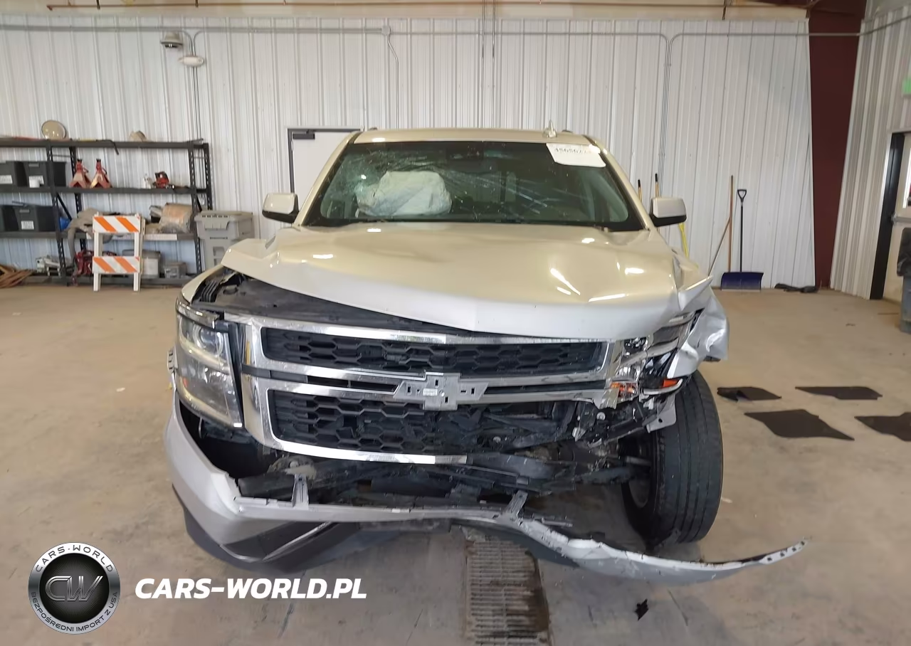 2017 Chevrolet Suburban Lt VIN:1GNSKHKC5HR186464 - 12