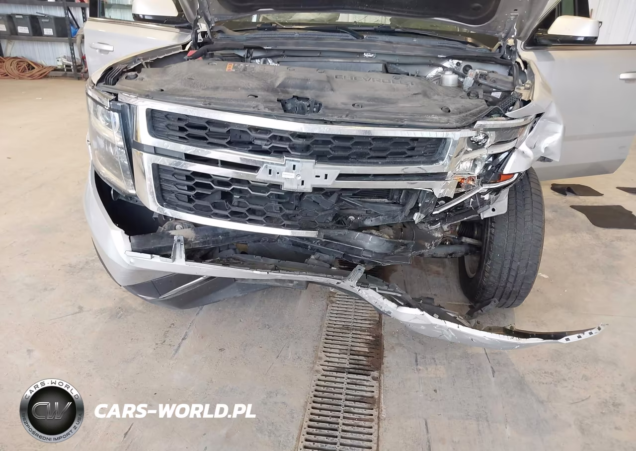 2017 Chevrolet Suburban Lt VIN:1GNSKHKC5HR186464 - 6