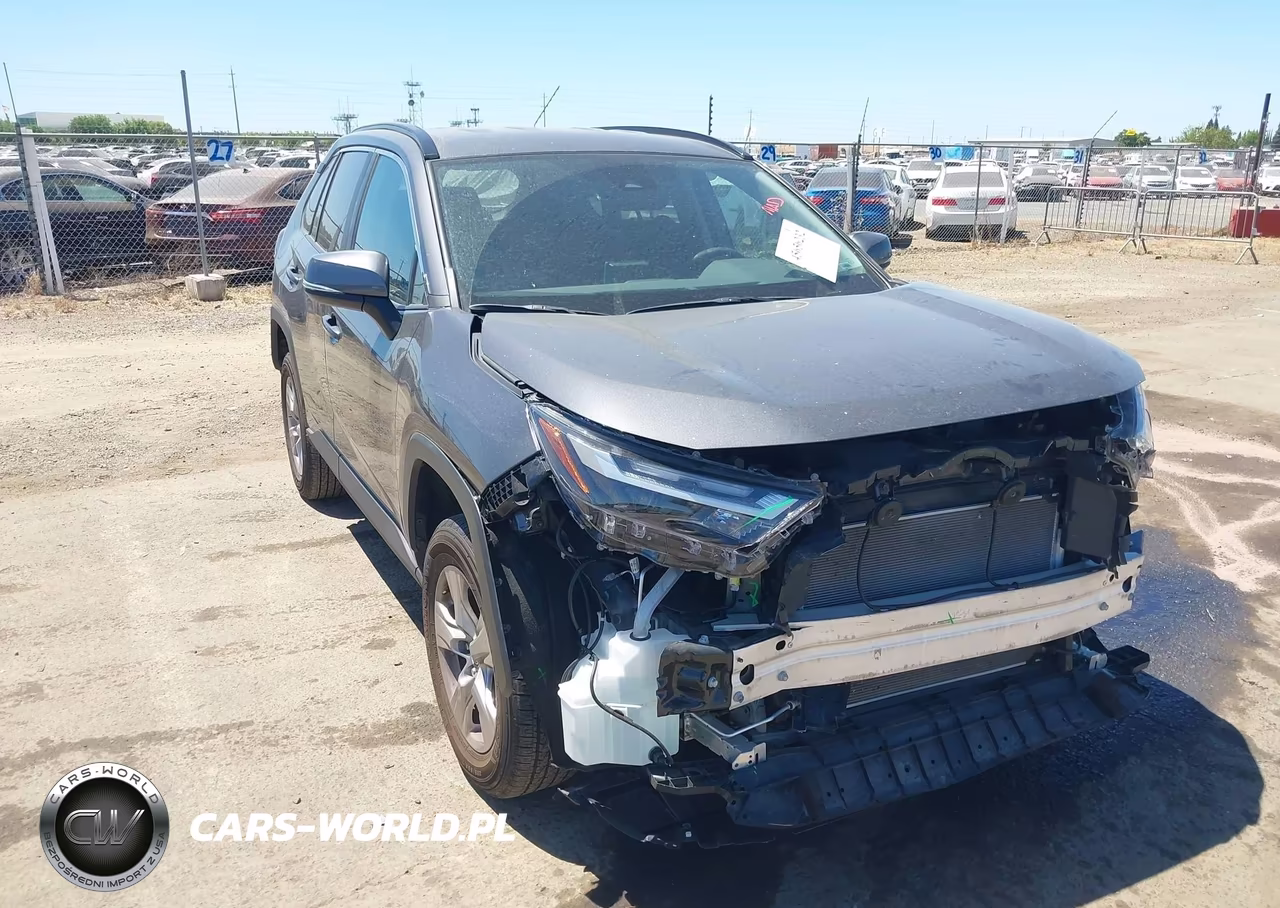 2025 Toyota Rav4 Xle – zdjęcie 1 z 16