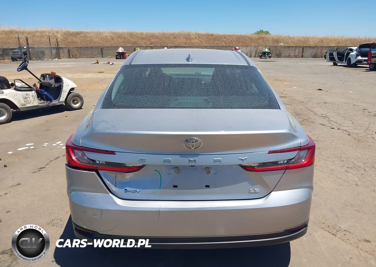 2025 Toyota Camry Le VIN:4T1DAACKXSU519971 - 15