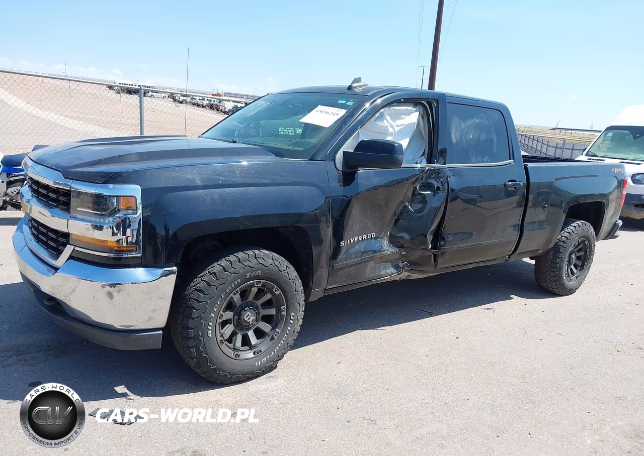 2018 Chevrolet Silverado 1500 1Lt VIN:3GCUKREC2JG444366 - 2