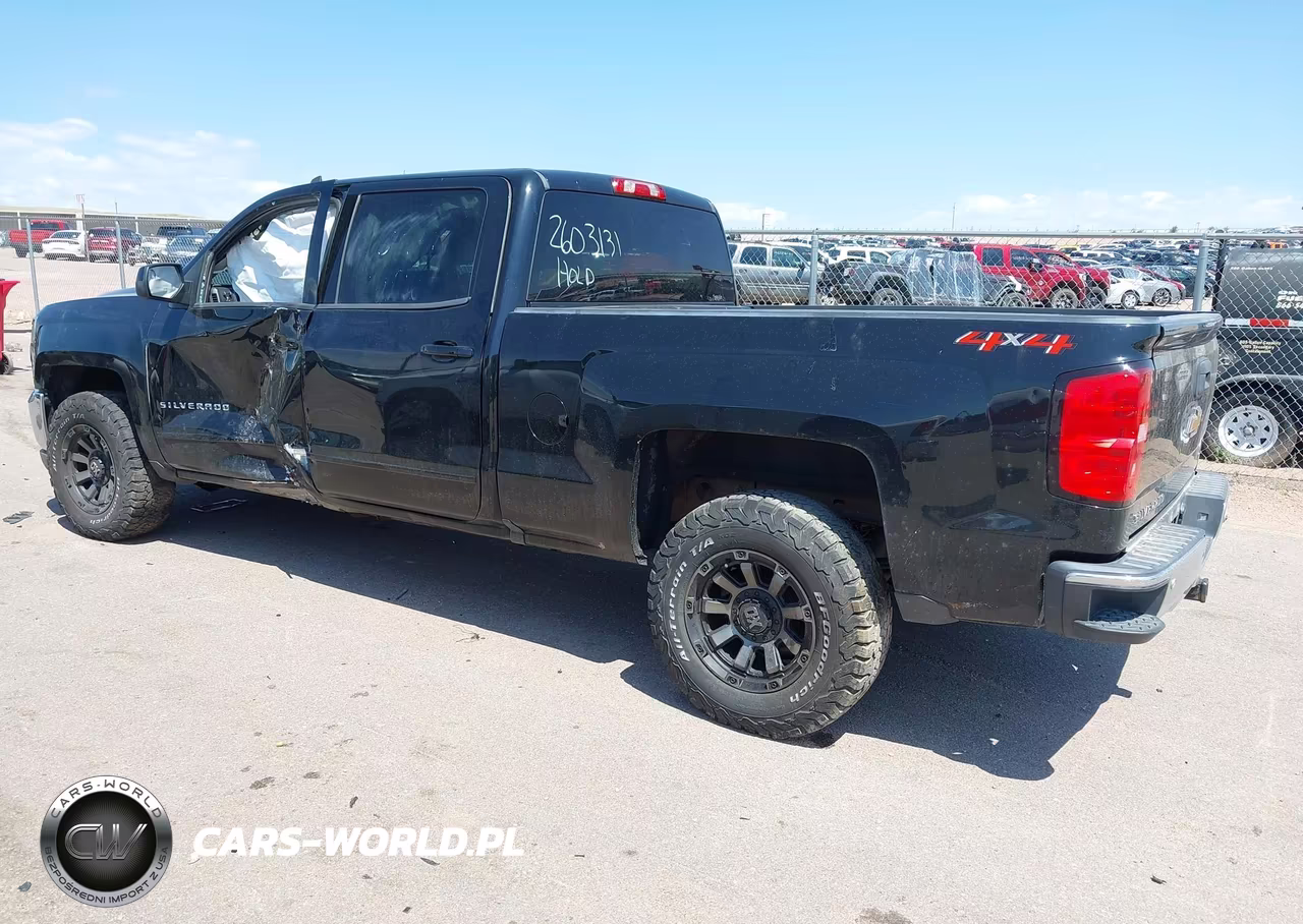 2018 Chevrolet Silverado 1500 1Lt VIN:3GCUKREC2JG444366 - 3