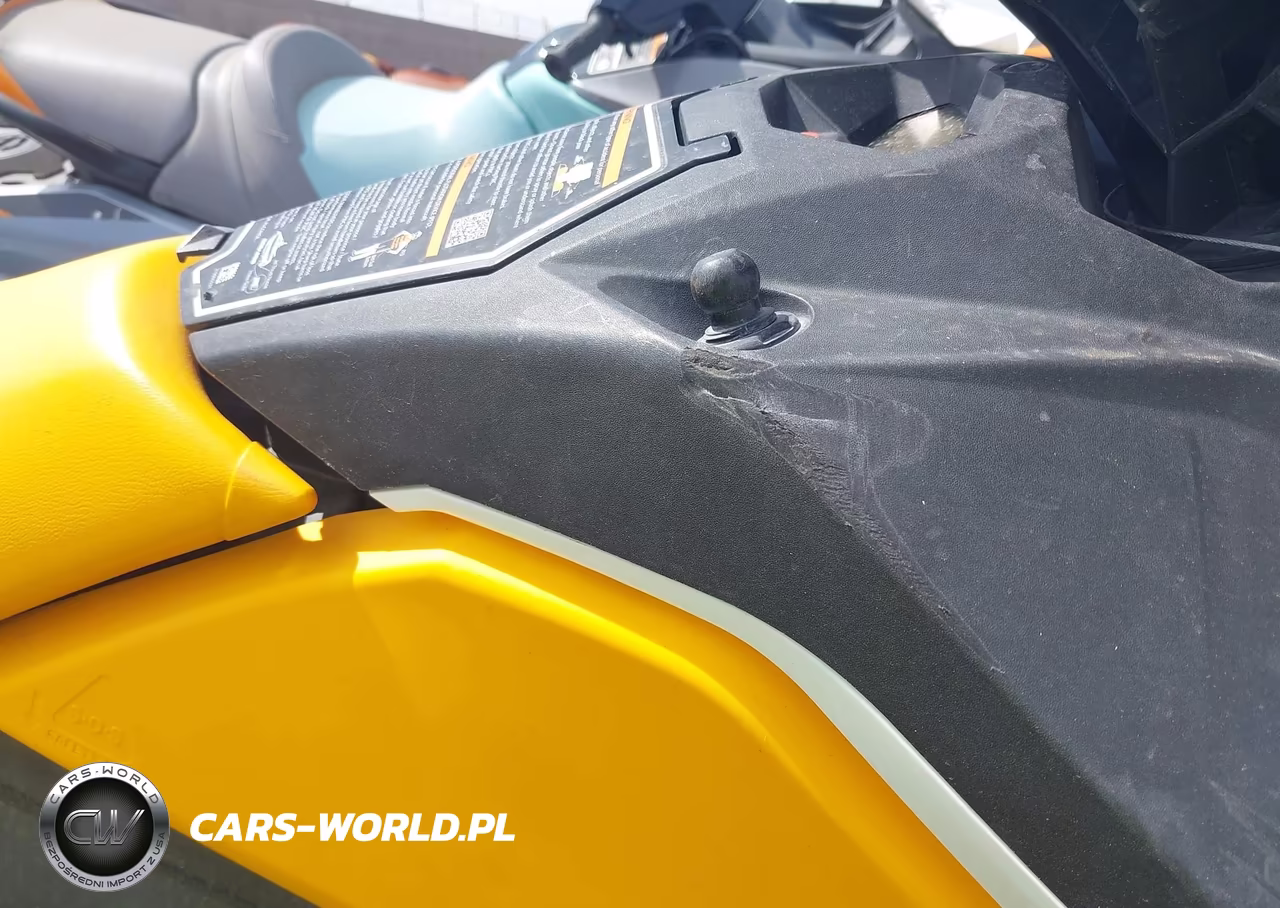 2019 Seadoo Spark VIN:YDV67855J819 - 16