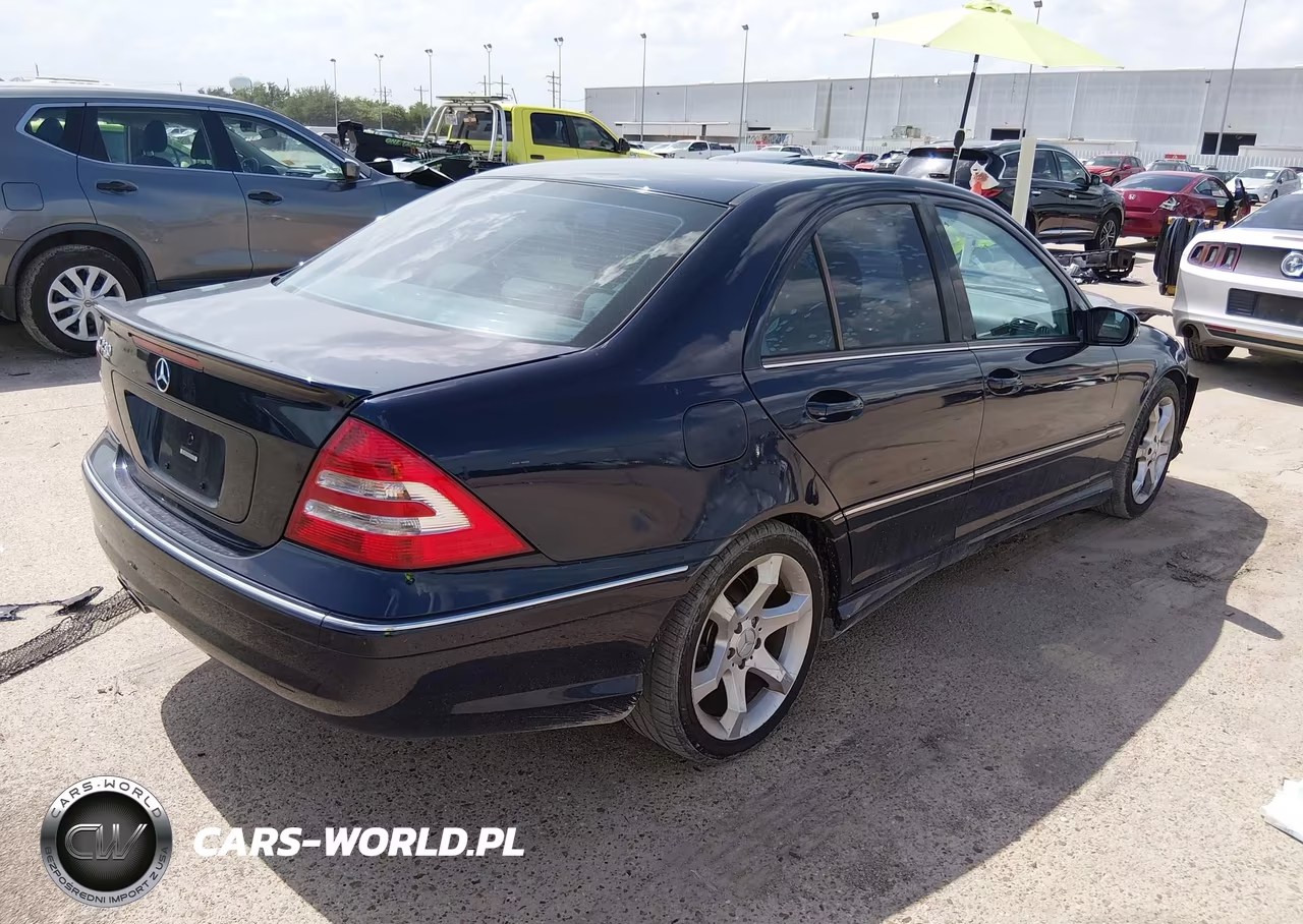 2007 Mercedes-Benz C 230 Sport VIN:WDBRF52H37A935747 - 4